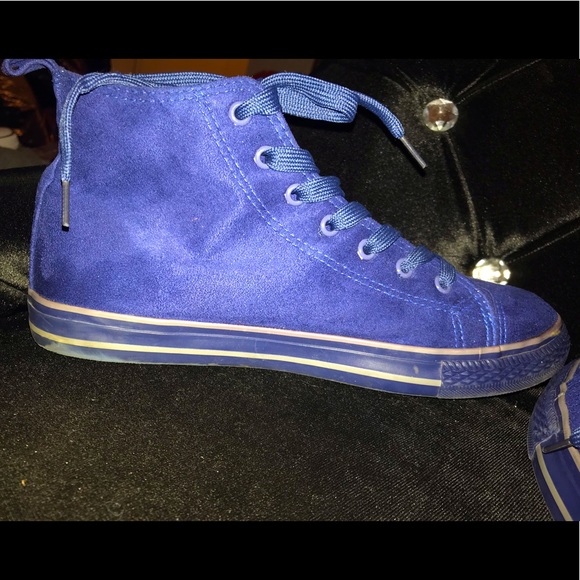 🎉Women’s Rouge! Royal Blue Suede Sneakers Size 11 - Picture 4 of 8